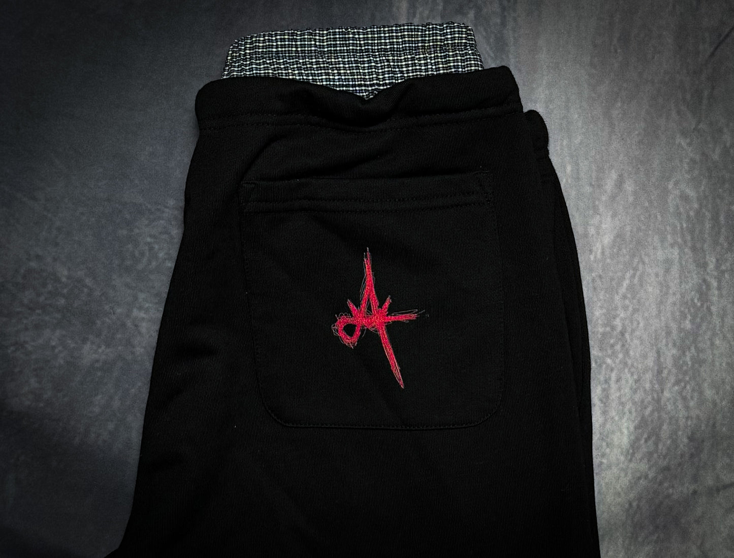 (PRE ORDER) !! BLACK SWEATPANTS (SIZE UP)
